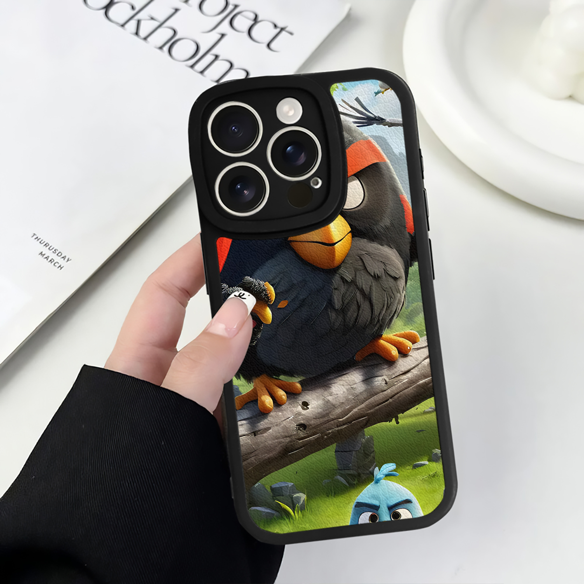 （画像用） Angry Birds アングリーバード 【iPhone 16シリーズ対応】シリコンスマホケース（レザー調） 材質：シリコン